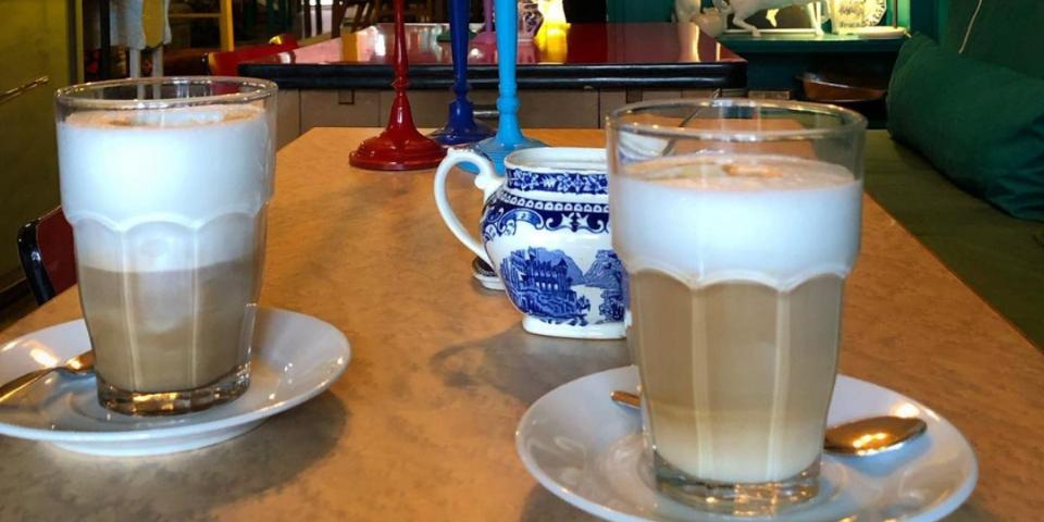 Kopjes koffie bij kowalski